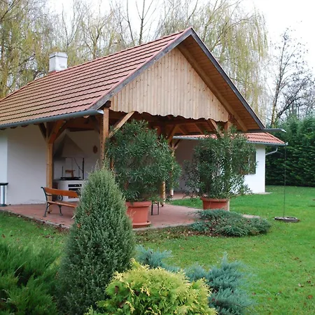 Rozalia Vendeghaz ファームステイ Sarród