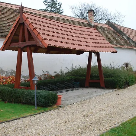 ファームステイ Rozalia Vendeghaz *